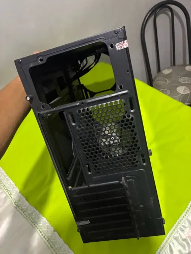 Gabinete gamer preto