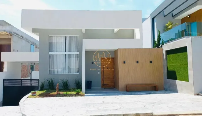 Casa de condomínio para venda possui 360 metros quadrados com 3 quartos