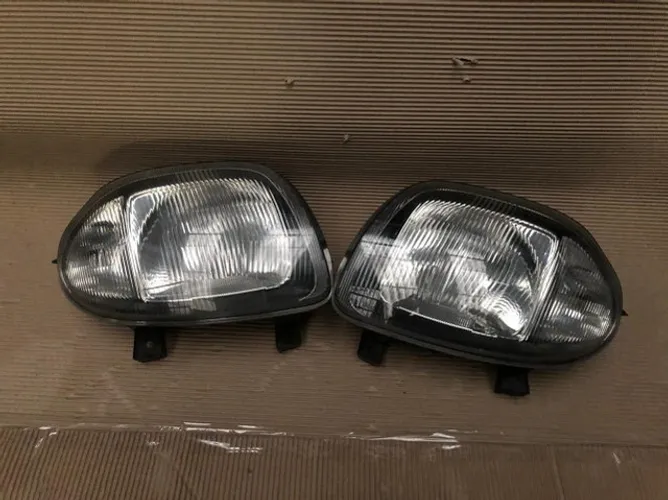 Farol Clio 2000 ate 2002