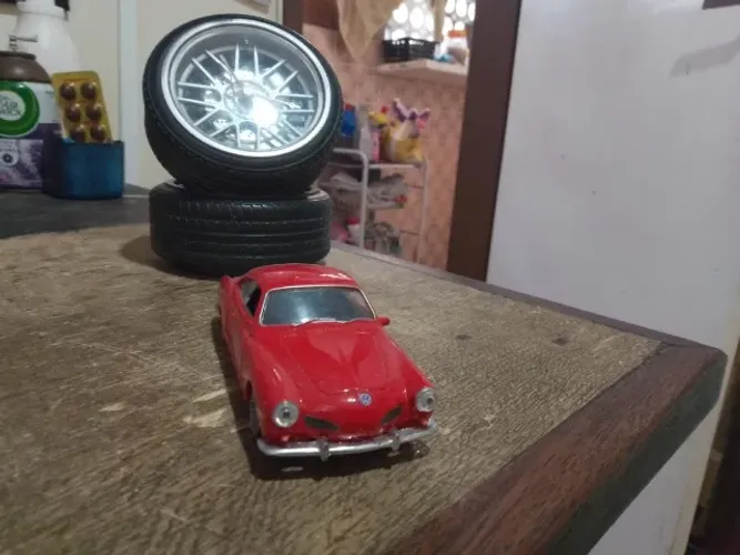 vendo miniatura 1:32 Karmann Guia customizado