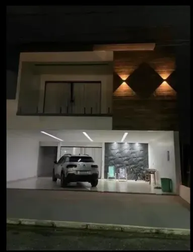 Casa no condomínio Arbre - 230 m² com 4/4 sendo 2 suítes e 3 vgs