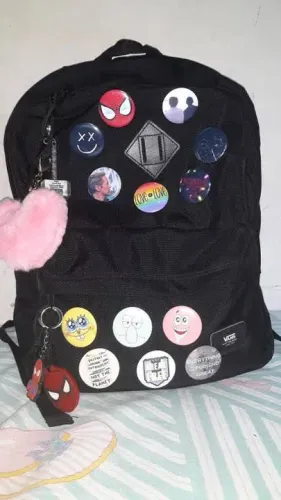 Enfeite sua mochila com bottons broche personalizado