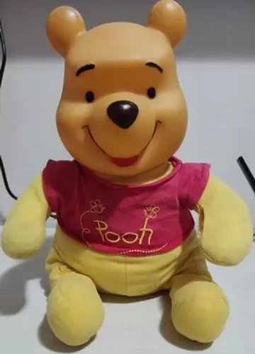 Pelúcia Ursinho Pooh 37 Cm