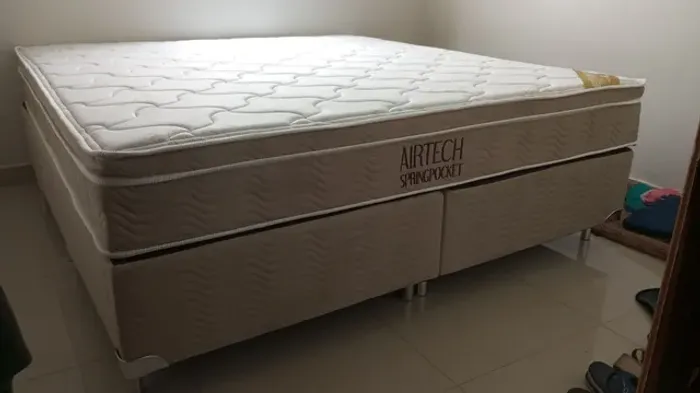 Cama box airtech Ortobom king size + travesseiro de brinde 