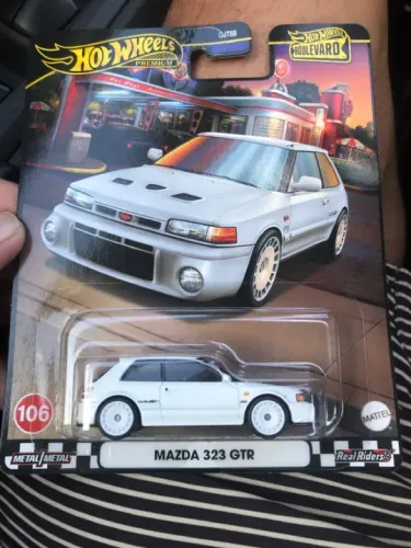 Carrinho Hot Wheels Mazda 323 GTR - Edição Especial
