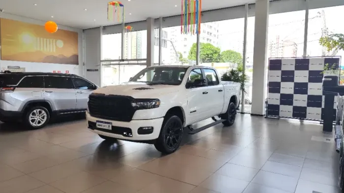 Ram 1500 Laram. Night ED. Bi-TB 3.0 4X4 Aut. 2025