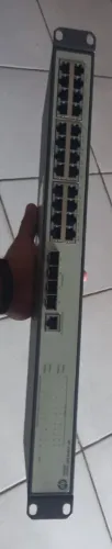switch HP de 24 portas gerenciável.