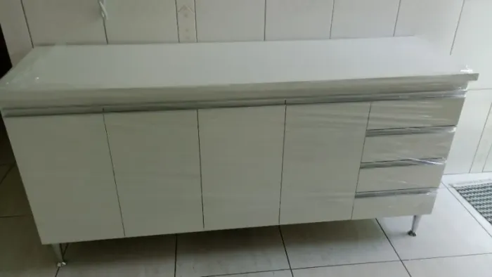 Balcão para cozinha 1,80 100% MDF com corrediças telescópicas e pés de alumínio