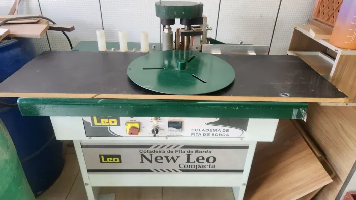 Coladeira de Fita de Borda New Leo Compacta