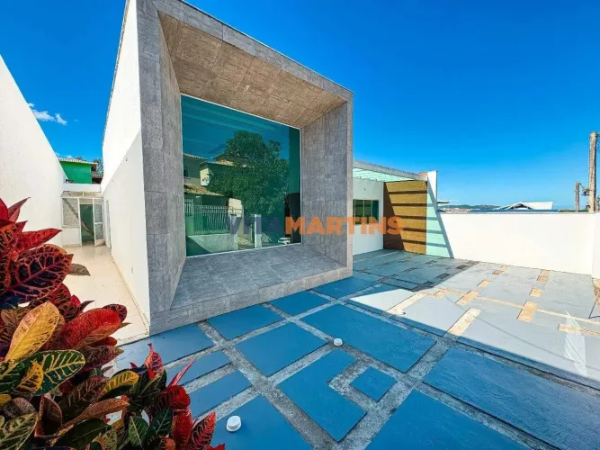 Casa com 3 quartos (1 suíte) à venda no Condomínio dos Pássaros em Cabo Frio por R$699.000