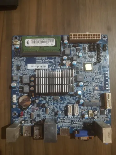 Placa mãe ipx1800e2 com Intel Celeron e memória ram 2gb