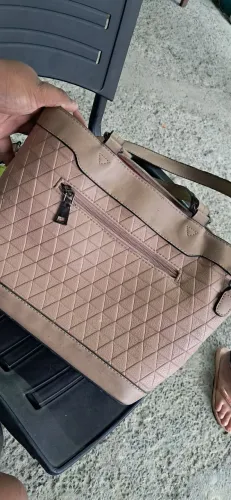 Vendo 4 bolsas,  comprei mas nunca usei 