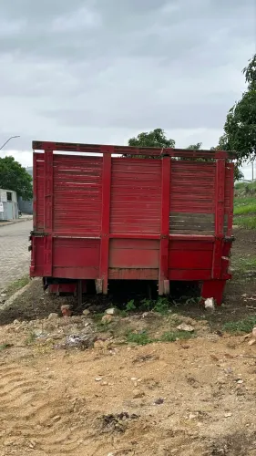 CARROCERIA PARA CAMINHÃO TRUCK VERMELHA