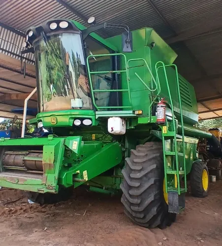 Colheitadeira John Deere 1470
