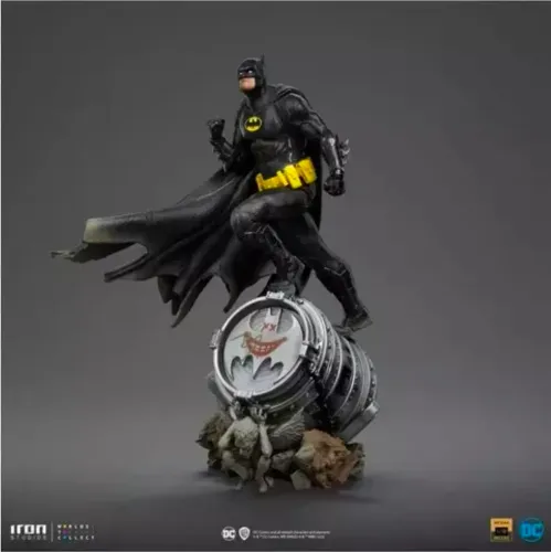 Batman Black Deluxe 1/10 Iron Studios NOVO