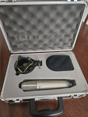 Microfone Behringer B-2 Pro Condensador (Usado)
