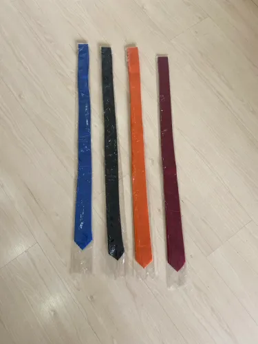 Gravatas Slim R$ 10 cada uma