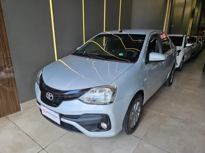 FEIRÃO SHOWROOM! TOYOTA/ETIOS SEDAN 1.5 XS 2018 COMPLETO COM ENTRADA NA PROMISSÓRIA 