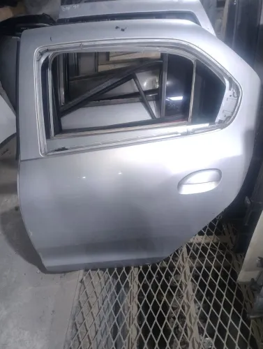 porta do Logan 2014 em diante traseira motorista 