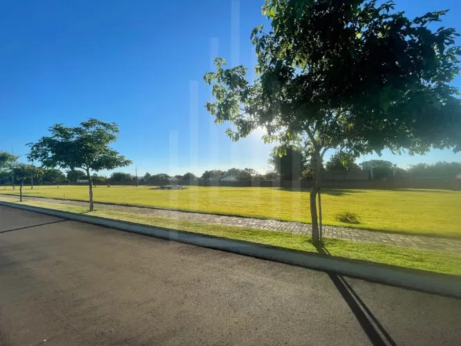 Terreno a venda no Condomínio Reserva Iguaçu em Foz do Iguaçu
