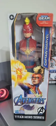 Boneco Capitã Marvel Avengers 30cm Articulado Da Hasbro.