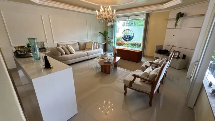 Linda Casa Térrea com piscina