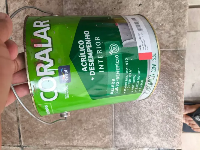 Tinta Acrílica Coralar Interior Rubi 3,6L vermelho 