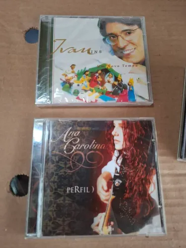 CDs Ivan Lins - Um Novo Tempo e Ana Carolina - Perfil