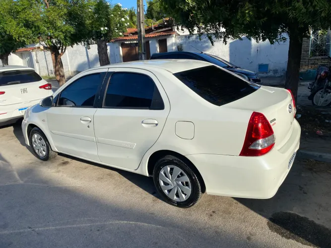 Toyota Etios XS Sedan 1.5 Flex 16V 4P Mec. 2018
