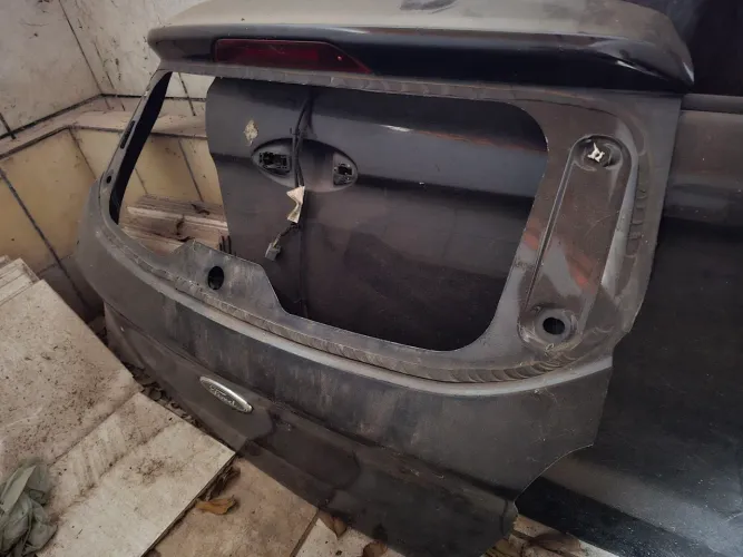Tampa da mala Ford Ka 2020