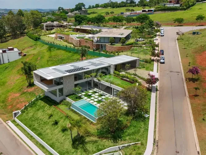 Casa em Condomínio : / Residencial / Capela do Barreiro