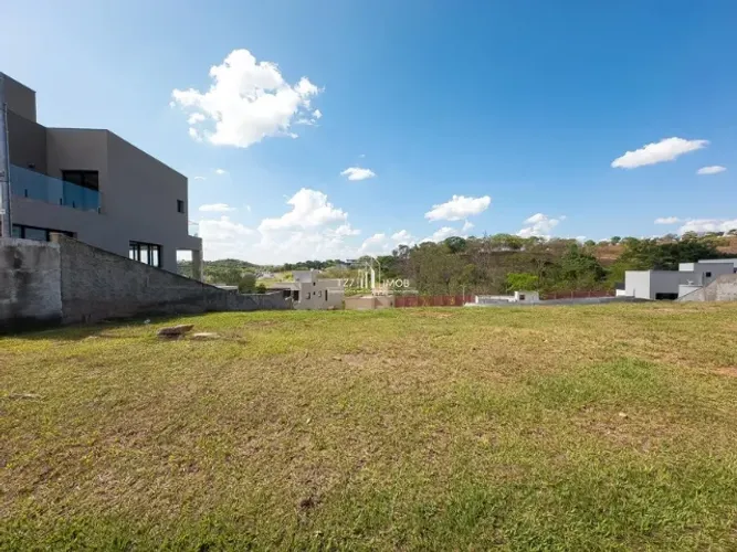 Lote no Jardins Barcelona, Vista definitiva, Quitado e Registrado - com 452,35 m² -