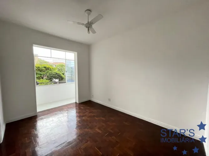 Excelente apartamento de um quarto no coração da Urca!