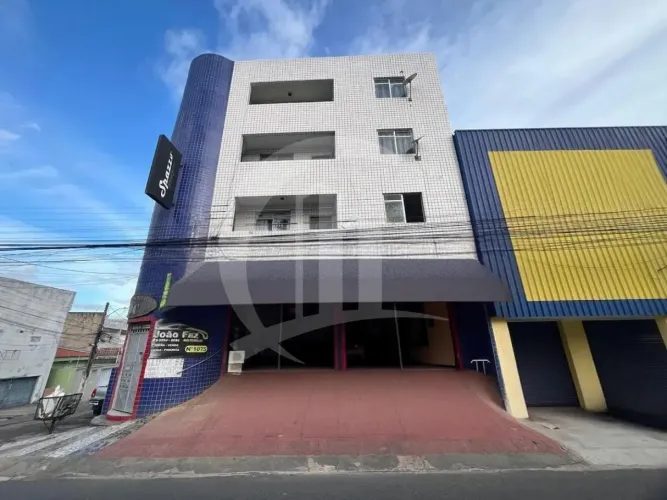 Prédio Comercial de 300m² no Bairro Getúlio Vargas