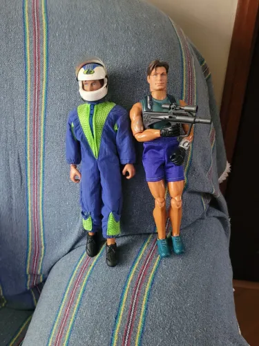 Vendo kit boneco Max Stell  