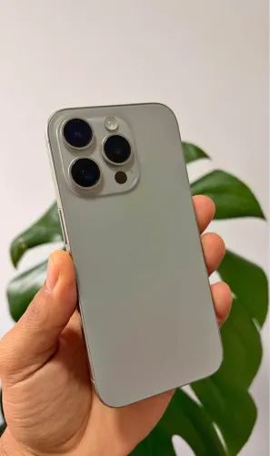 iPhone 15 pro 256 gb
