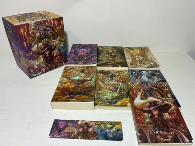 Box completo Harry Potter (com marca páginas)