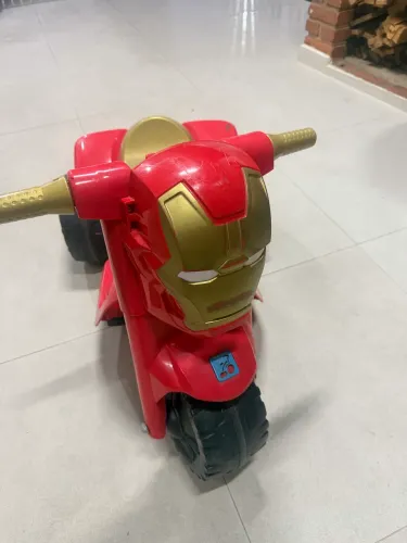 Moto de brinquedo elétrica Bandeirantes