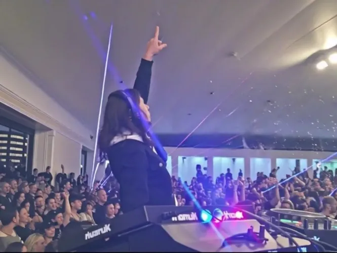 DJ para Festas, Casamentos, Aniversários e Eventos | Som | Zona Leste-São Paulo - R$250,00