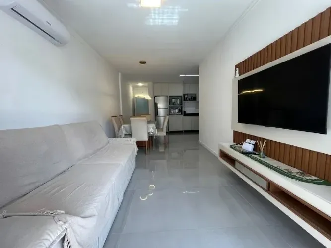 Apartamento com ótima localização a 200 metros da praia