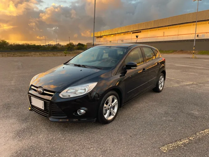 Ford Focus 1.6 S/se/se Plus Flex 8v/16v 5P 2015