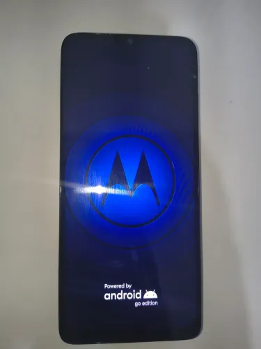 Motorola E 22