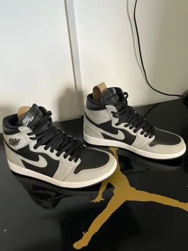 Tênis Nike Air Jordan 1 high OG original. 42