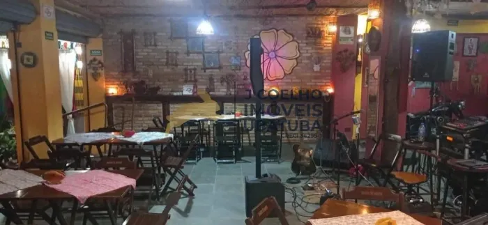 Excelente oportunidade de ponto comercial em localização privilegiada em Ubatuba. O tradic