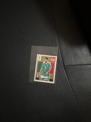 FIGURINHA DA COPA LEGEND RAUL JIMENEZ OURO