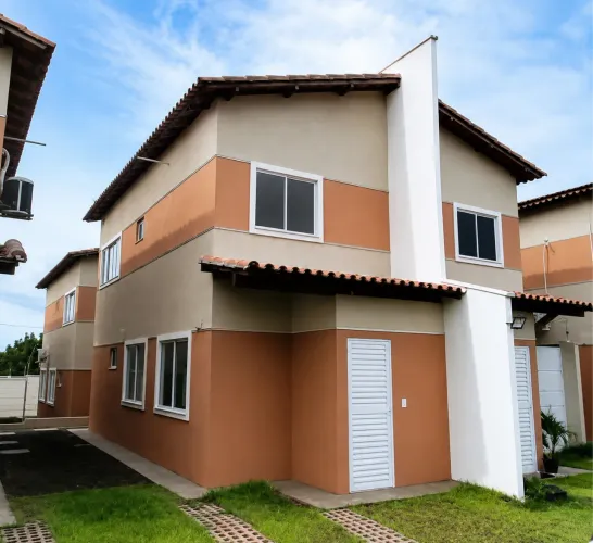 Alugo Casa em Condomínio