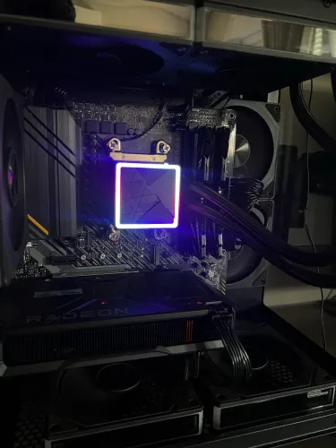  PC GAMER RYZEN 5 5500 + RX 7600 XFX 8GB