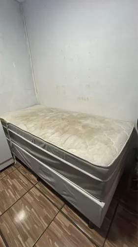 Cama de solteiro 