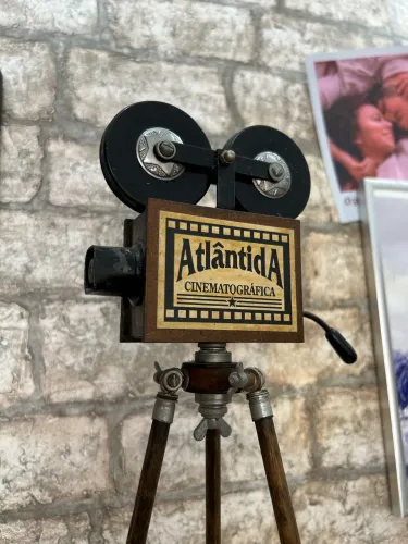 Replica de camera de cinema da era atlantida