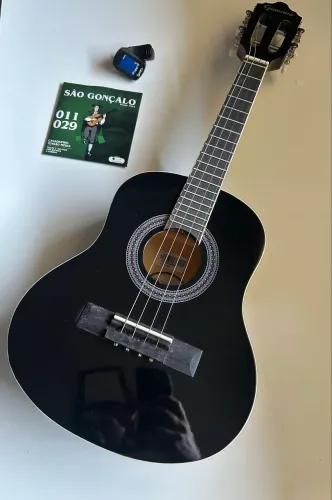 Kit Cavaquinho Giannini Cs14 C/ Capa, afinador, cordas e paletas.